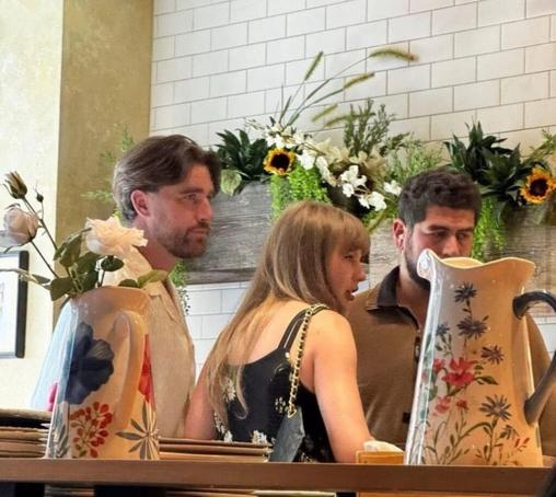 Taylor Swift and Travis Kelce in Philadelphia, first public spotting in 2 months