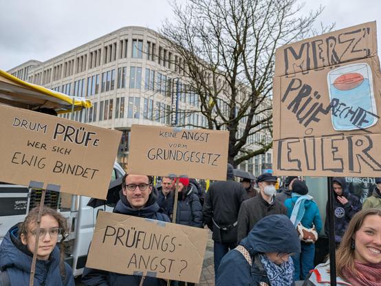 Demoschilder zur mit Prüfslogans