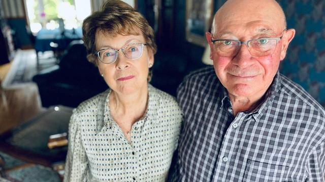 Bill et Sandra Barlow en entrevue.