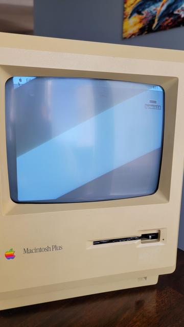 Picture of the System 6.0.8 desktop on my Mac Plus with the BlueSCSI drive showing: it's ready to go!