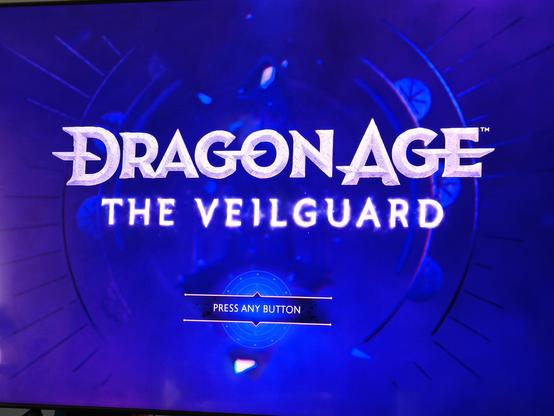 Photo of the screen showing the title and "press any button", with nothing responding.