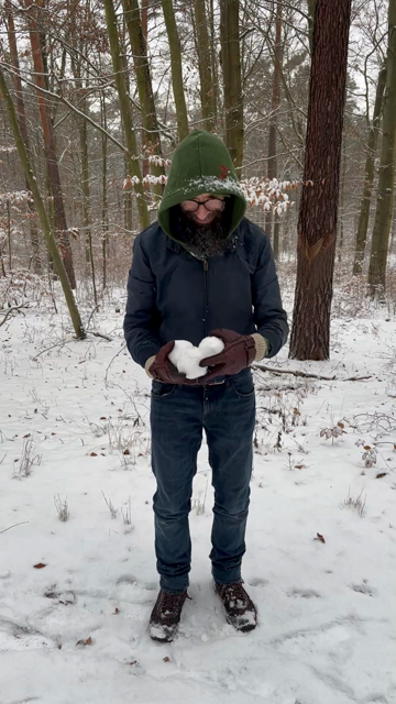 Me juggling three snowballs n the snowy forest.
I’m losing the third one at the end and look kinda sad
