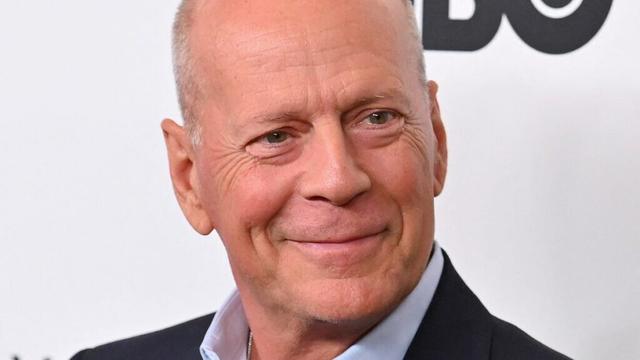 Bruce Willis visits LA wildfire first responders: See rare video