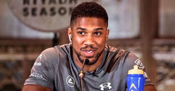 Anthony Joshua Casts Doubt On Why Heavyweight Rival’s Fight Was Cancelled: “I Know The Truth”