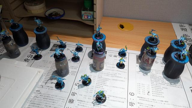 Painted miniatures. Blue Horrors from Warhammer Age of Sigmar. Work in progress.