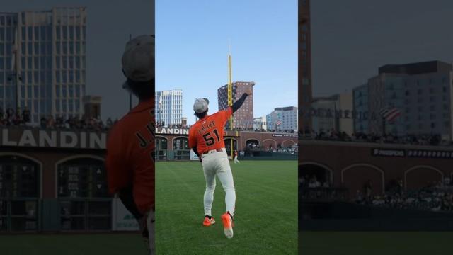 POV: you’re taking the field with Jung Hoo Lee