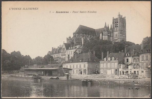Printed monochrome postcard showing a view of the Pont Saint-Nicolas in Auxerre, Yonne, France and with the cathedral above.

Published by Berthaud Frères, Paris, No 7, printed by Catala Frères, Paris, c.1910s.

Postally unused.

Good condition, with very slight corner bumps and some album marks.