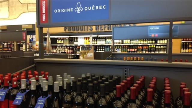Présentoir de produits Québécois à la SAQ.