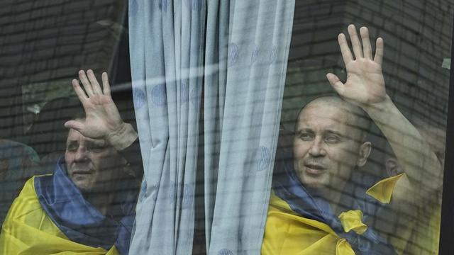Ukrainian prisoners at a previous prisoner swap. | Copyright Efrem Lukatsky/Copyright 2025 The AP. All rights reserved.