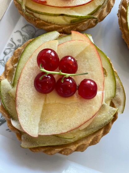 Fresh fruit tartlet