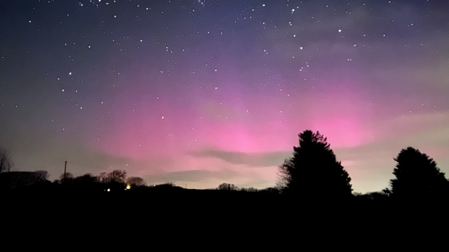 WOWW!! . The Aurora Borealis / Northern Lights ‘emerged epically’ over Courtmacsherry areas in West Cork , Ireland as ‘Easter 2025’ looms!