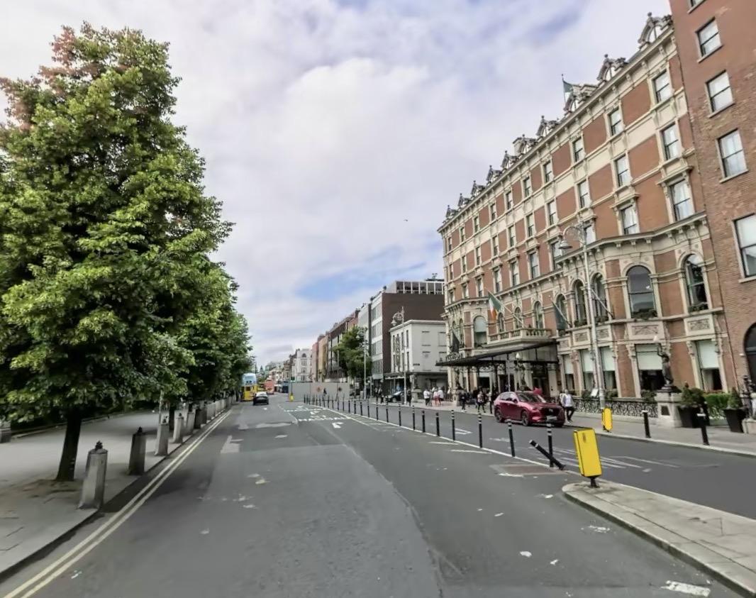 Photo of the corner of Stephen’s Green opposite the Shelbourne Hotel taken in to 2020s.