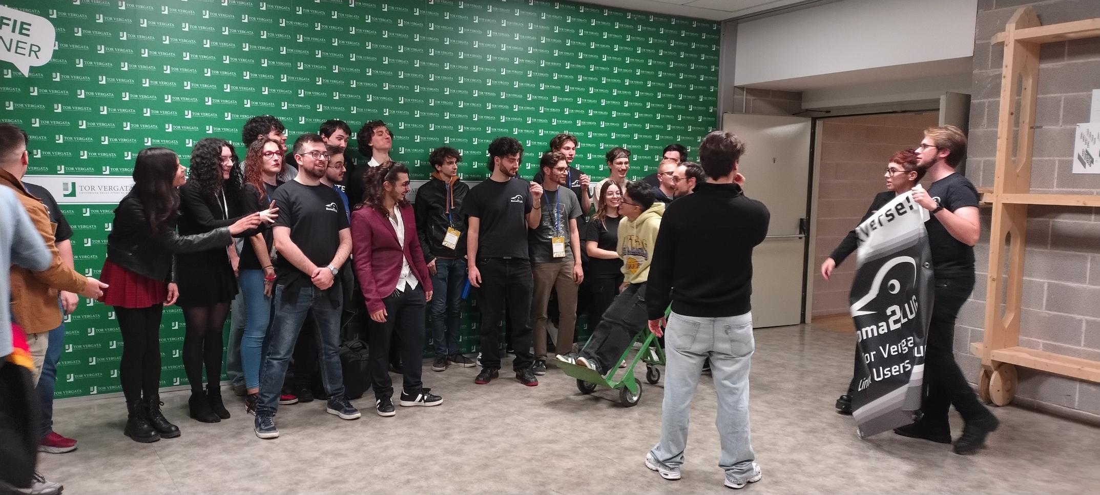👆🏻 foto ricordo dello.scorso 🐧 Linux-day 💻 a Università Tor Vergata 🔝...i rag@ del Rm2Lug 🐾