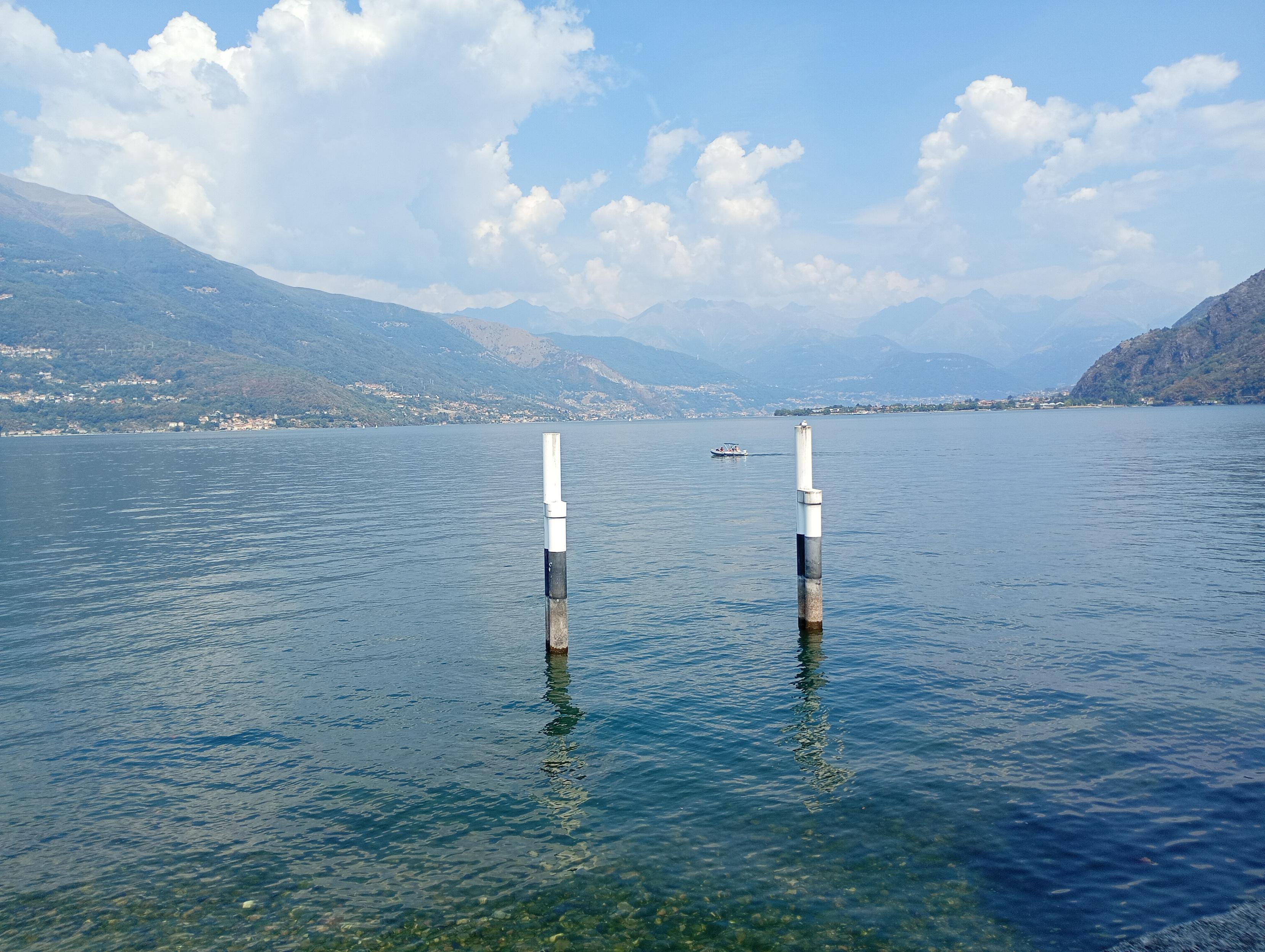 Una semplice immagine del Lario dal lungolago di Bellano (LC) che mi ha restituito una grande serenità