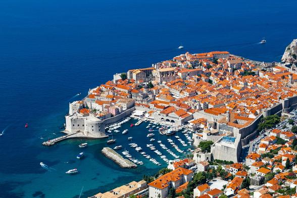 Dubrovnik Records Significantly Fewer Tourists in March & April