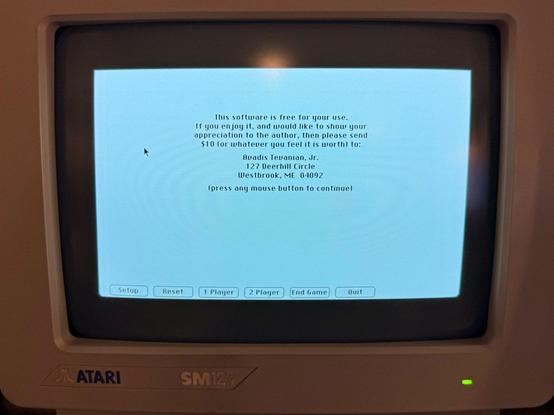 Title screen of MacLanding by Avadis (Avie) Tevanian on a monochrome CRT