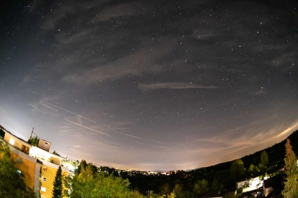 Sternenhimmel bewölkt