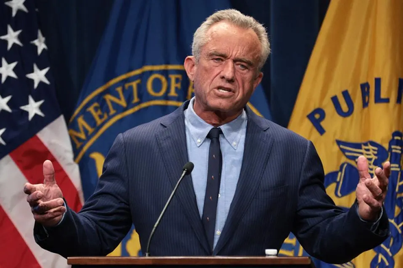 RFK  Jr. at podium