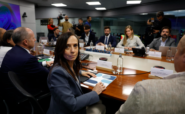 La presidenta de Red Eléctrica, beatriz Corredor, durant la segona reunió del comitè creat pel govern espanyol per analitzar l'apagada elèctrica (EFE)