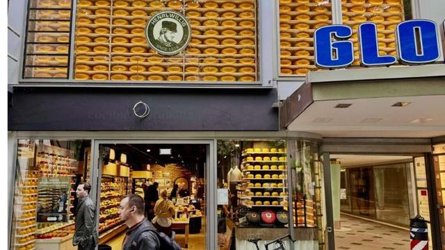 Henri Willig startet im Marquardt-Gebäude: Holländischer Käsegigant eröffnet an der Königstraße in Stuttgart