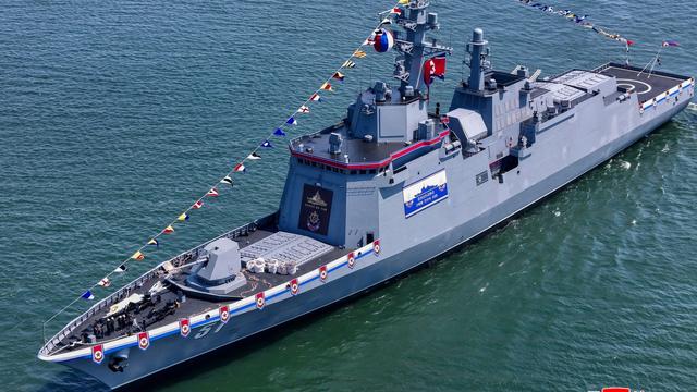 Kim Jong-un’s new flagship destroyer armed with nuclear missiles can’t even SAIL and has to be dragged around by tugs – The Sun