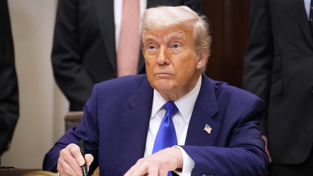 Trump executive order gives drugmakers 30-day deadline to lower drug costs