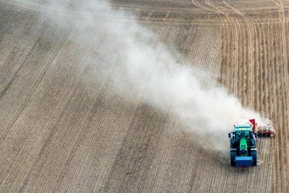 EU-Agrarförderung - EU-Kommission will Vorgaben für Landwirte vereinfachen - Politik