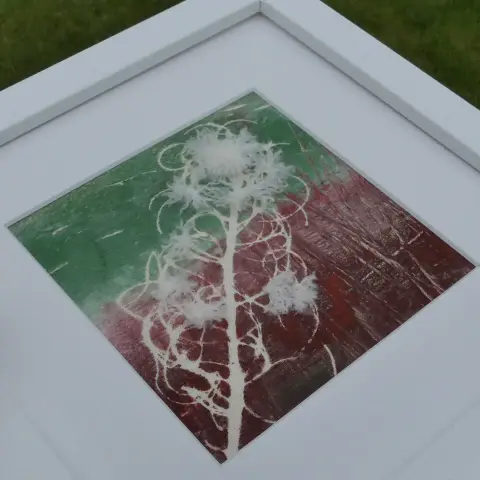 Another mixed media artwork depicting Rose Bay Willow Herb and its fluffy seed. This is the first one I made and the background is green and red (as the leaves of this plant are in autumn)