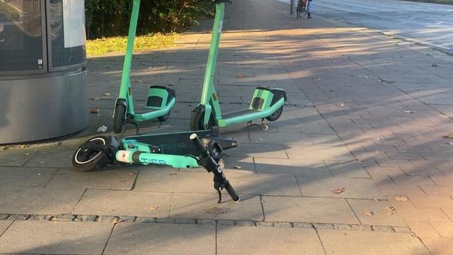 E-Scooter: Städte in Süd-Ost-Niedersachsen haben gespaltene Meinung | NDR.de - Nachrichten - Niedersachsen