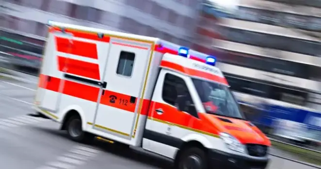 Unfall mit drei Autos: 25.000 Euro Schaden, drei Verletzte - Ludwigshafen