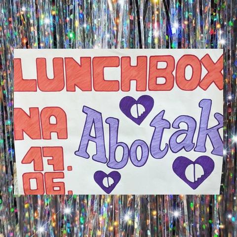 tabliczka:
lunch box na abotak

kilka serc z logo przychodni