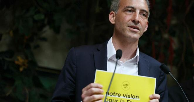 Raphaël Glucksmann critique le coup de fil de Macron à Poutine