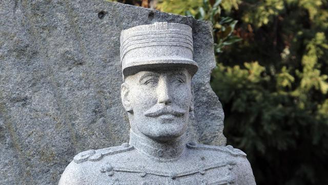 Une sculpture en hommage à Alfred Dreyfus à Mulhouse (Haut-Rhin).