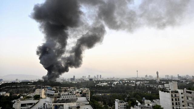 Smoke rises above Tehran on 16/06/2025