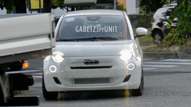 Fiat 500 Ibrida Spotted Uncovered in Italy