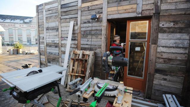 Faillites en hausse, permis de bâtir au plus bas : pourquoi le secteur de la construction boit la tasse ?