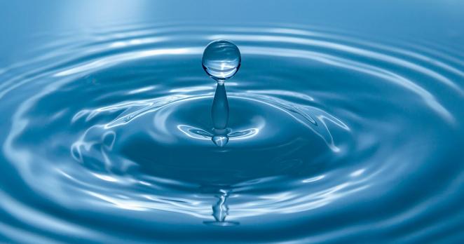 Ein Wassertropfen