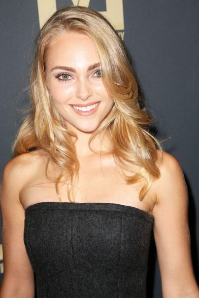 AnnaSophia Robb - Jeremy Scott - The People’s Designer Premiere, The Paris Theatre in New York, 15th September 2015