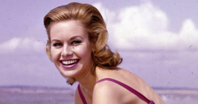Brit convent schoolgirl's passion with Elvis 'Our bodies entwined' | Films | Entertainment