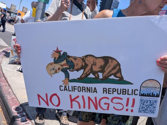 California Republic
No Kings
(California bear eating Donald Trump in clown makeup)