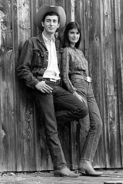 Ian and Sylvia.

source https://en.wikipedia.org/wiki/Ian_%26_Sylvia