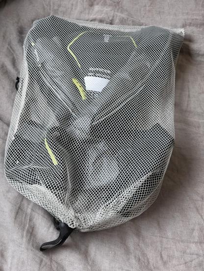 Spinlock 6D Deckvest 170 N in Aufbewahrungsbeutel.