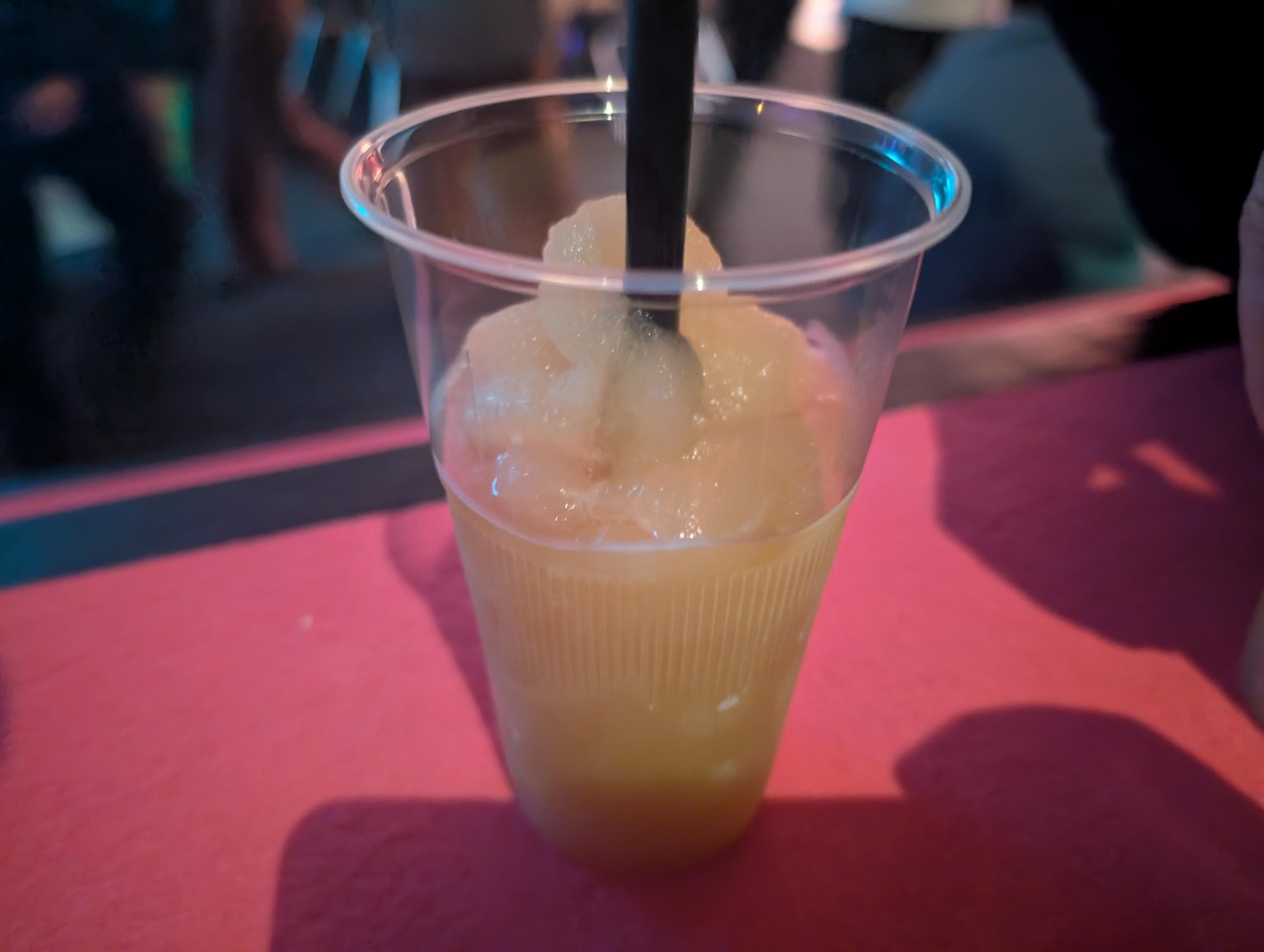 Win plastikbecher mit tschunk slushy