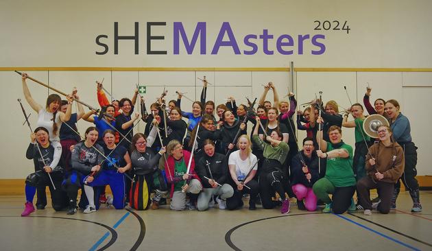 Gruppenfoto der 37 Teilnehmerinnen am sHEMAsters