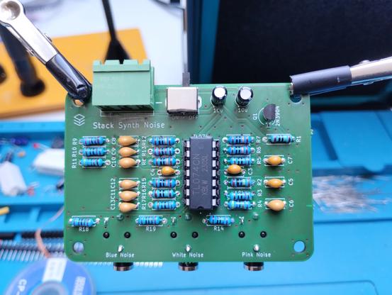 the finished board from the top. the components are placed in a neat grid and look very orderly.