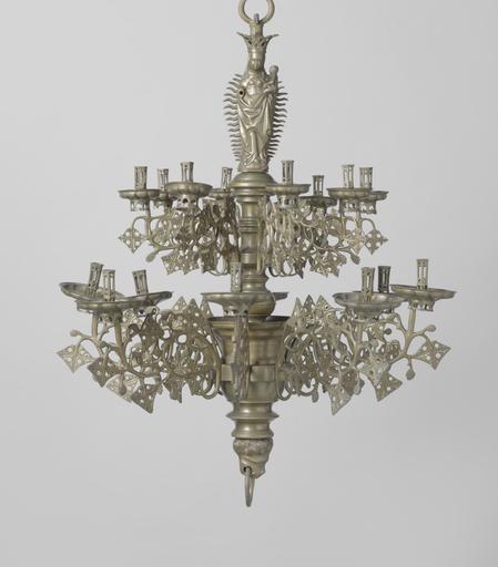 Arm met kaarsenhouder van kaarsenkroon van twee hoogten met ieder acht armen, anonymous, c. 1525 - c. 1550