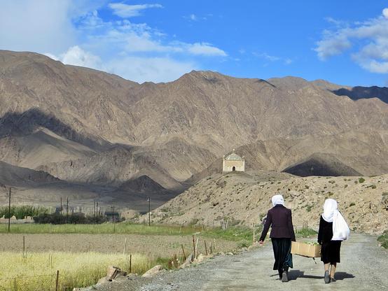The far West of China on the border to Pakistan.

#karakoramhighway #china #tashkourgan #silkroad #overland #travel #walking #travelphotography #photography #quote #mountains #solotravel #solofemaletravel