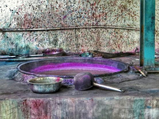 Dying silk according to old Chinese tradition.

#dye #silk #hotan #china #silkroad #overland #solotravel #solofemaletravel #art #photography #travelphotography #quote #travel