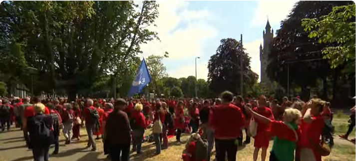 demonstratie in Den Haag, bij het Vredespaleis waar o.a. het ICC zetelt
