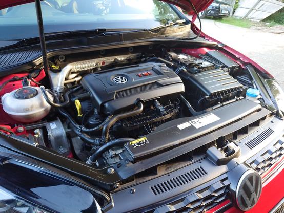 Engine bay after cleaning covers with diluted Bilt Hamber Surfex HD and then Autoglym Rubber and Vinyl dressing